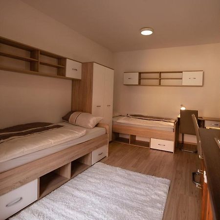 Maribor City Center Minidorm Apartment ภายนอก รูปภาพ